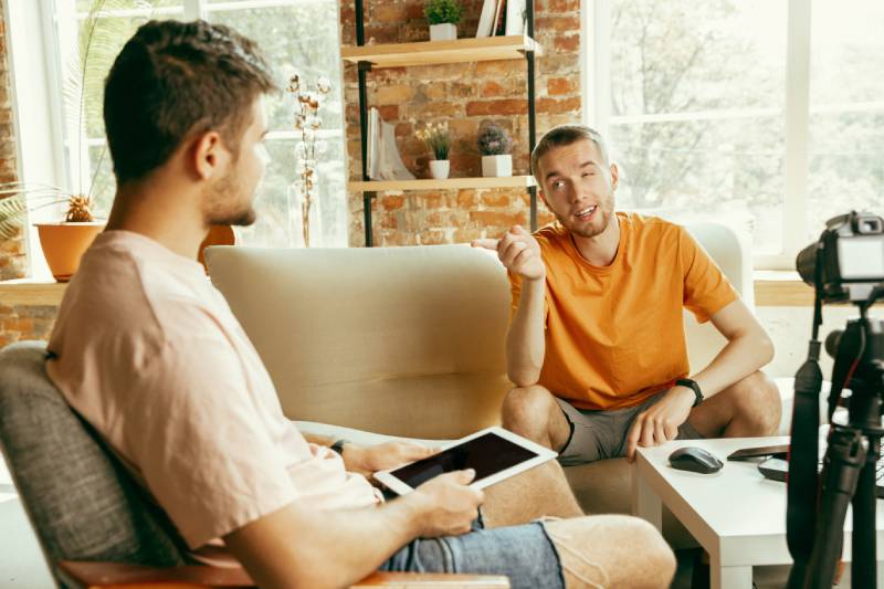 A young man receives counseling highlights the importance of support in cessation efforts.
